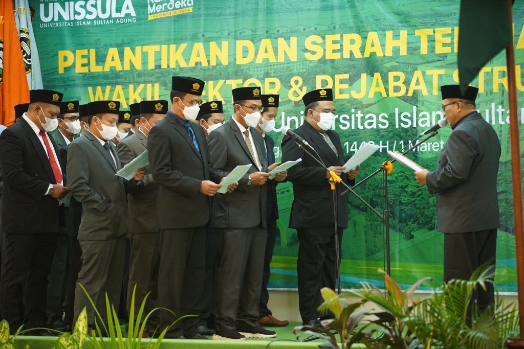 Rektor Unissula Lantik Wakil Rektor dan Pejabat Struktural