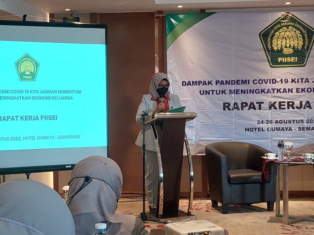 Peran Perempuan Semakin Penting dalam Pengembangan Ekonomi Kerakyatan