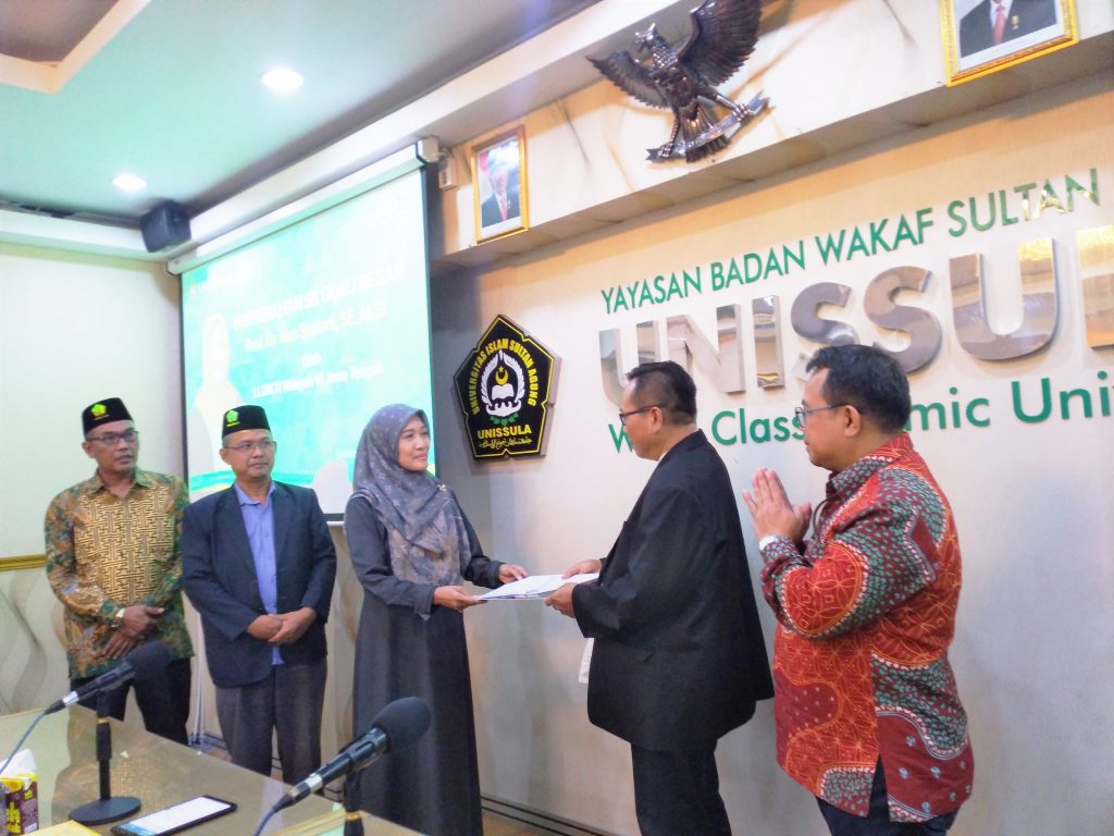 Alumni Doktor Manajemen Unissula Raih Gelar Profesor