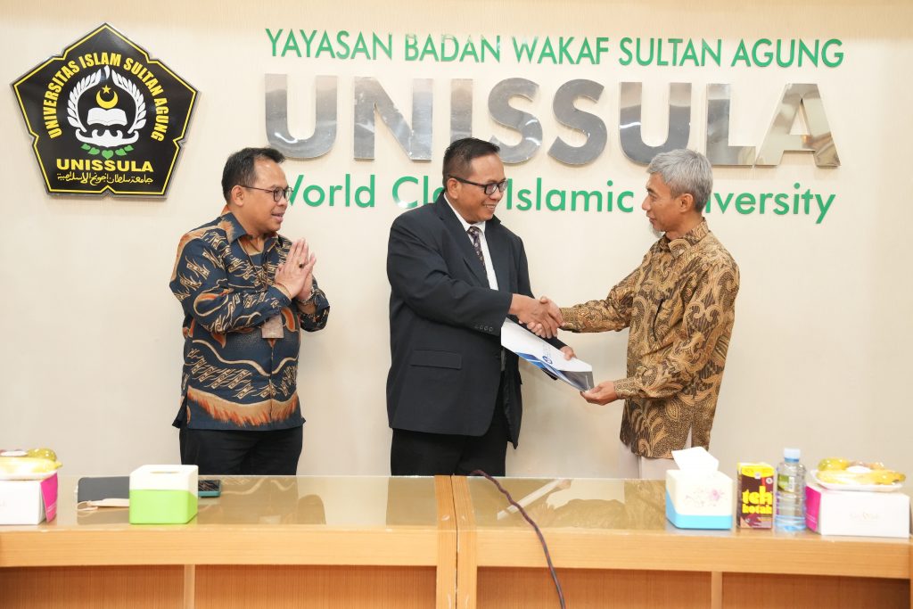 Anak Guru yang Sukses jadi Guru Besar