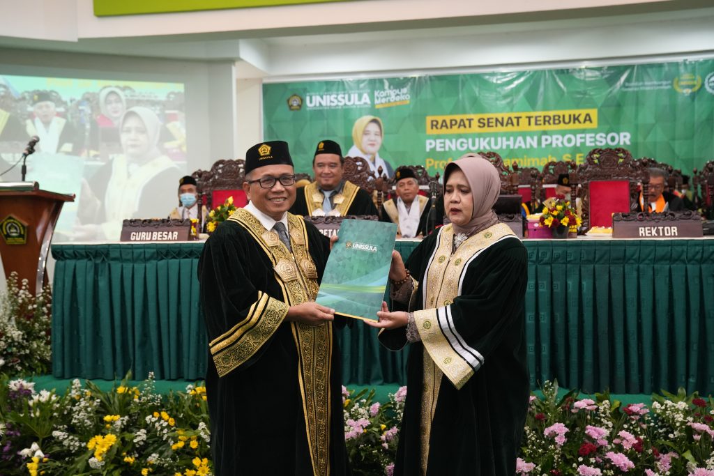 Santri Tremas Berhasil Raih Profesor di Unissula
