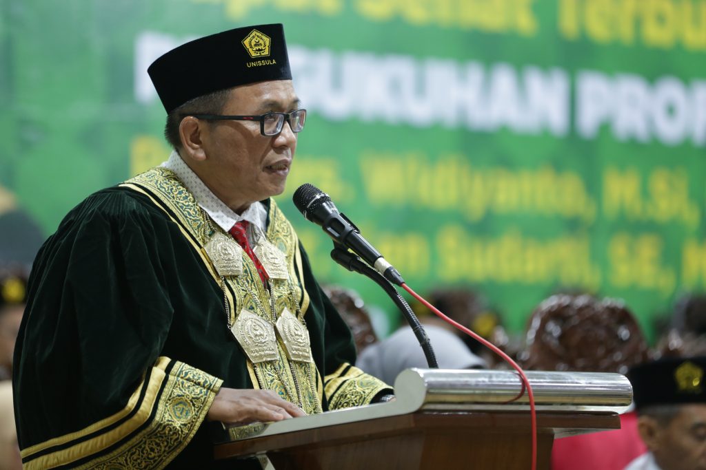 Guru Besar Bukan Untuk Guru Besar