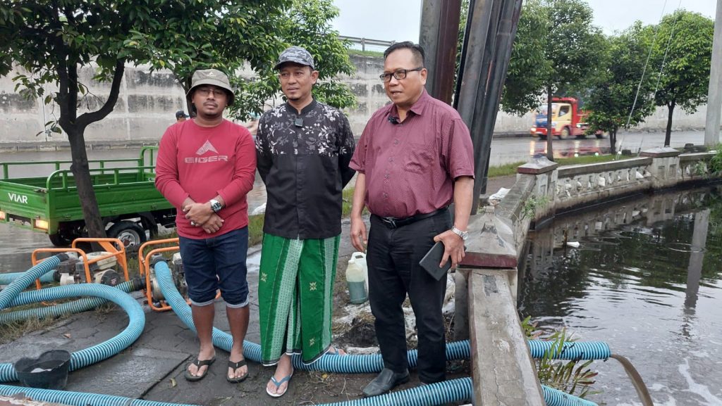 Unissula Sukses Keringkan Jalan Kaligawe