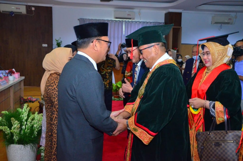 Bupati Empat Lawang Raih Doktor di Program Doktor Ilmu Hukum Unissula