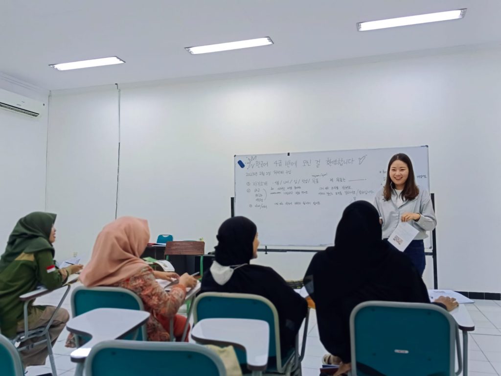 Cilad Unissula Fasilitasi Kursus 5 Bahasa Asing