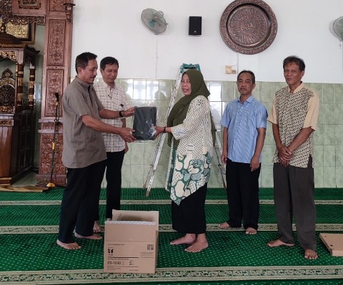 Dosen FTI Unissula Laksanakan Pengabdian Masyarakat di Srondol