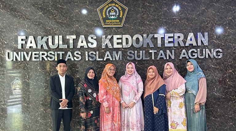 Terakreditasi Unggul Prodi Kebidanan Unissula Jadi Rujukan Studi Banding