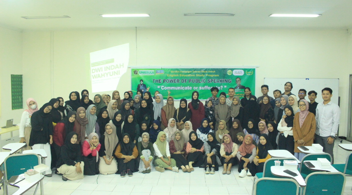 Mahasiswa Pendidikan Bahasa Inggris Unissula Perkuat Kompetensi Public Speaking