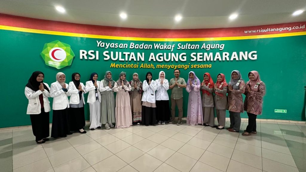 Mahasiswa Malaysia Student Exchange ke Farmasi Unissula