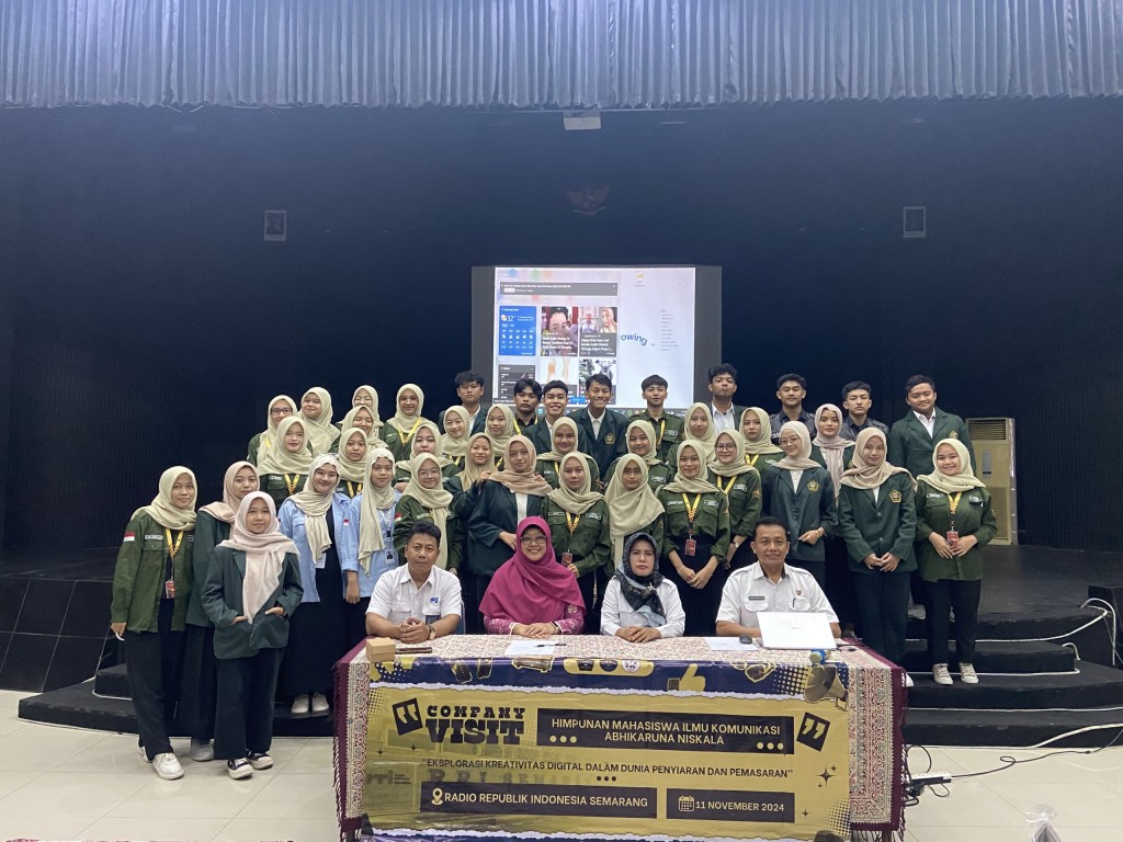 Mahasiswa Komunikasi Unissula Belajar Penyiaran di RRI