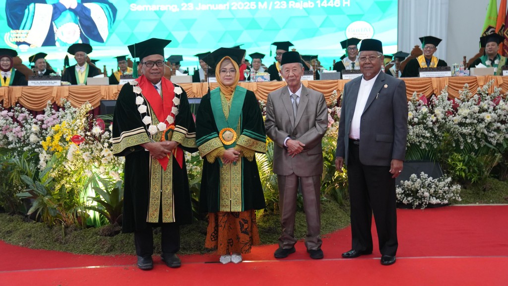 Prof Atina Dikukuhkan Sebagai Guru Besar Unissula