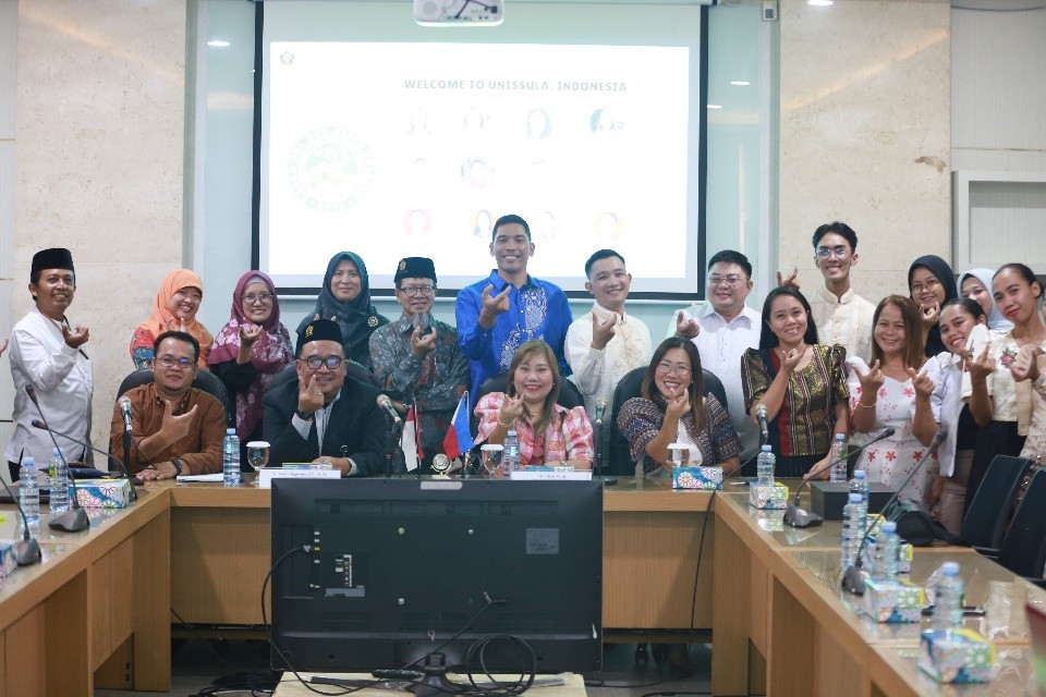 Rombongan Dosen Filippina Benchmark ke Unissula