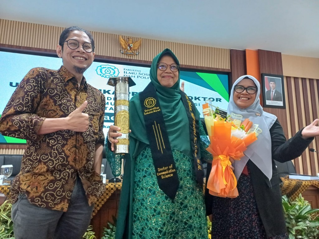 Dian Doktor Baru Fikom Unissula