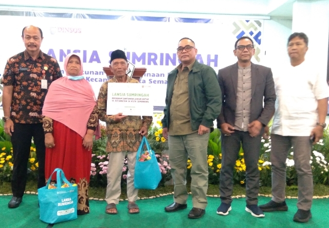 YBWSA Beri Santunan Ratusan Lansia Dhuafa