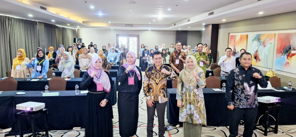 Profesi Apoteker Unissula Gelar Pelatihan Preseptor
