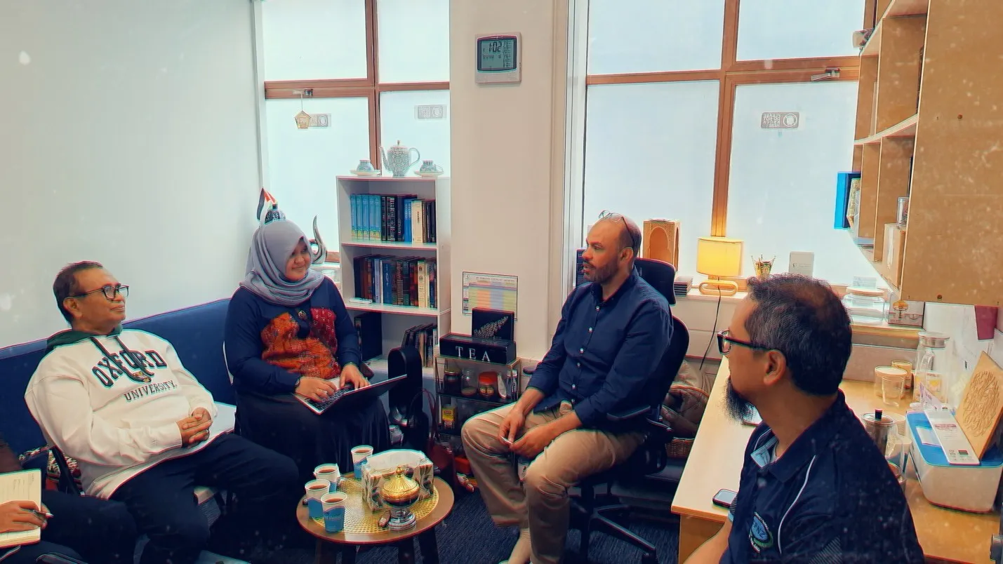FEB Unissula Lecturer Pungky Lela Saputri Discusses Sustainability Issues at the University of Auckland, New Zealand