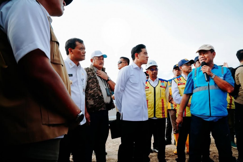Kunjungan kerja Wakil Presiden Republik Indonesia ke area pekerjaan Proyek Jalan Tol Semarang-De